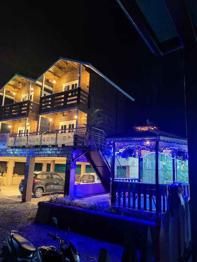 אליבג Coastal Bay Inn מראה חיצוני תמונה