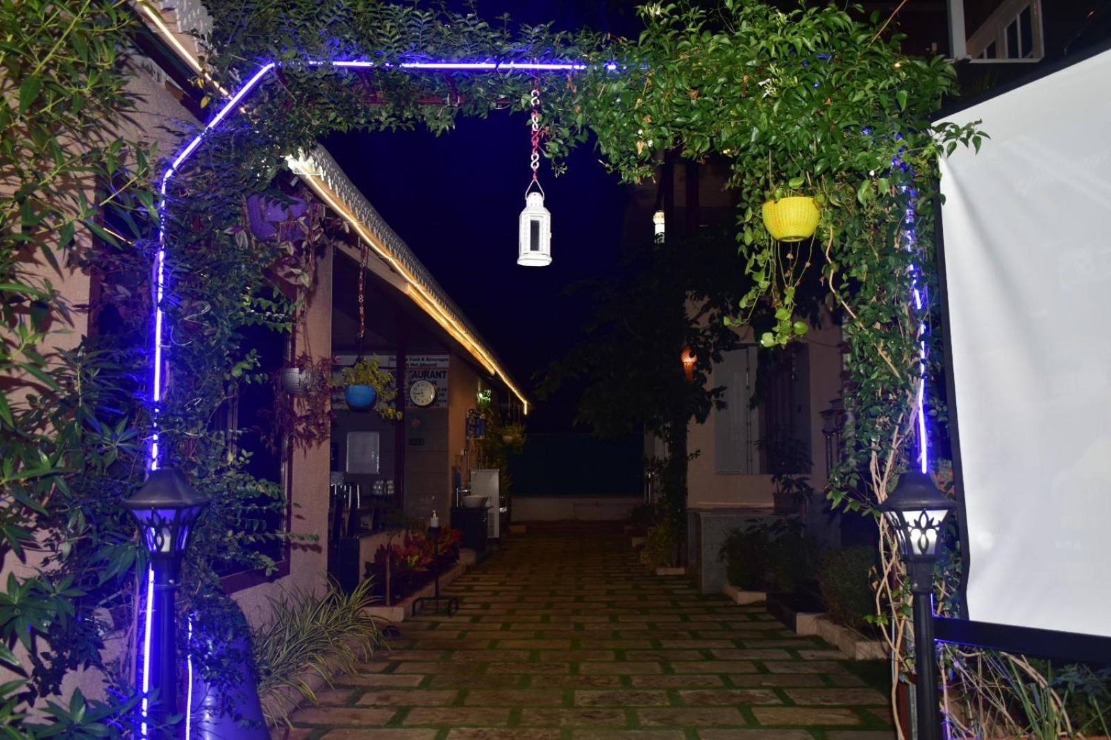 אליבג Coastal Bay Inn מראה חיצוני תמונה