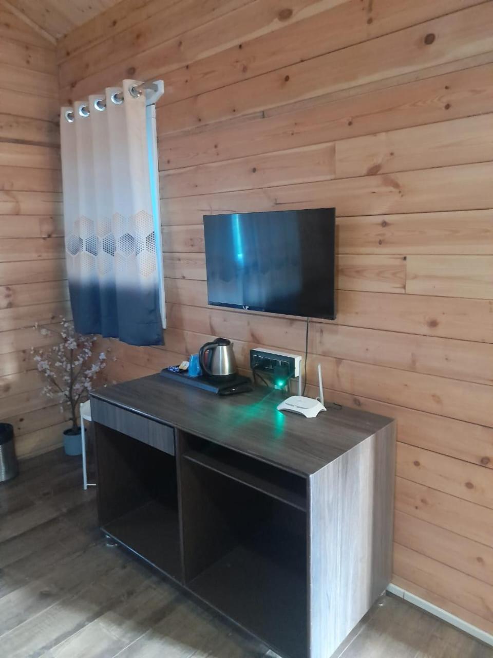 אליבג Coastal Bay Inn מראה חיצוני תמונה